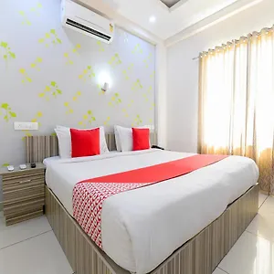 3* Hotel Oyo 7077 Reegate